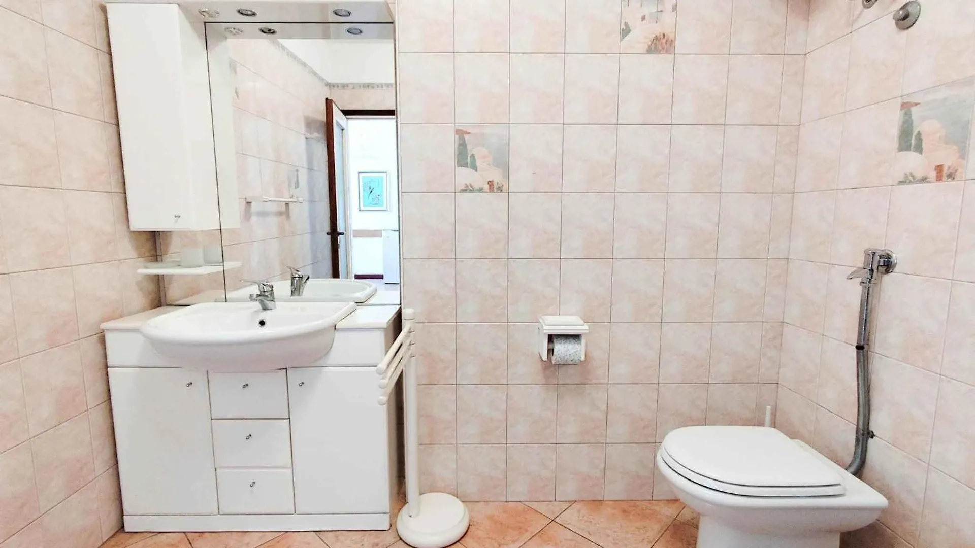 Apartment In Lido Di Jesolo 48307