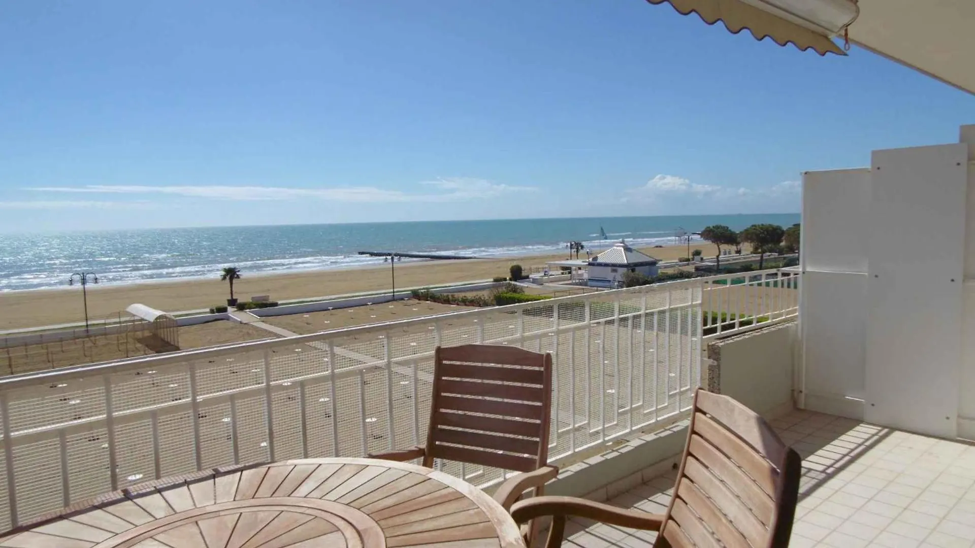 Apartment In Lido Di Jesolo 48307